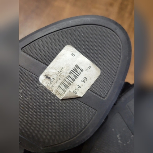 Christian Siriano for Payless lace-up cut-out heels - Picture 9 of 9